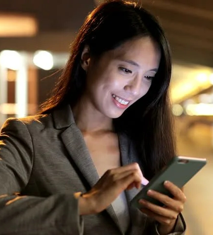 Digital IP Voice customer checking verified caller ID on her smartphone